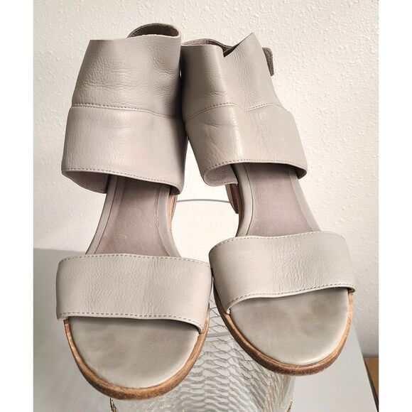Eileen Fisher 8.5 Gray Ankle Wrap Leather Sandals Open Minimalist Quiet Luxury - Picture 3 of 6